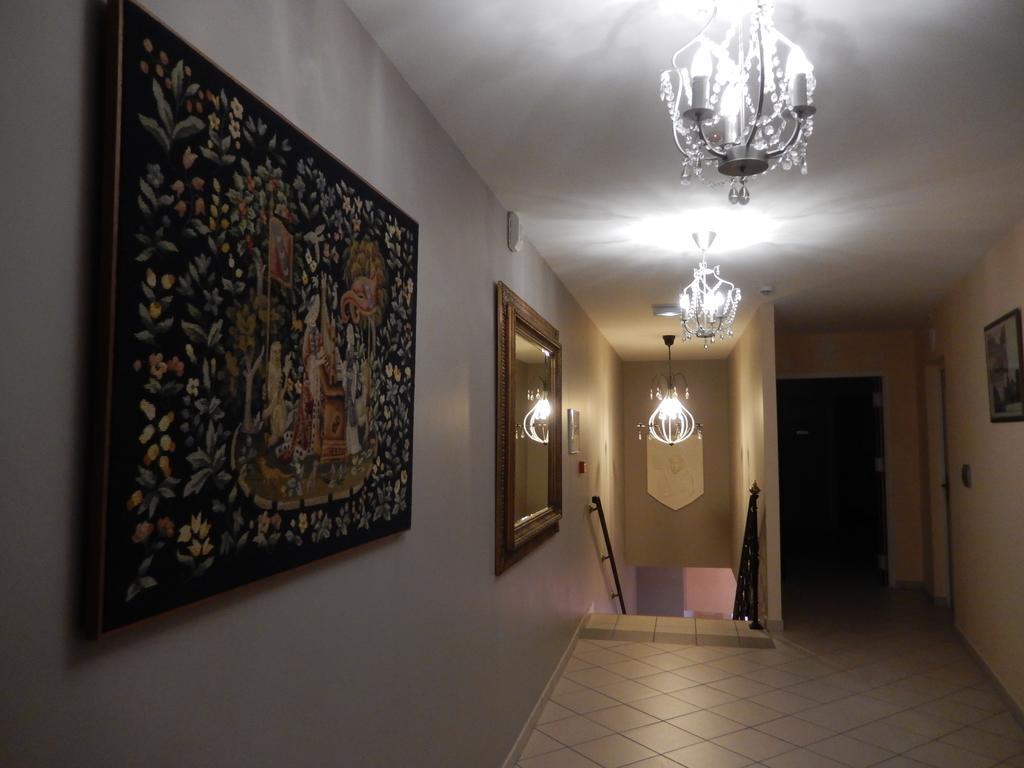 Logis Hotel & Restaurant Du Chemin Des Dames Corbeny Dış mekan fotoğraf
